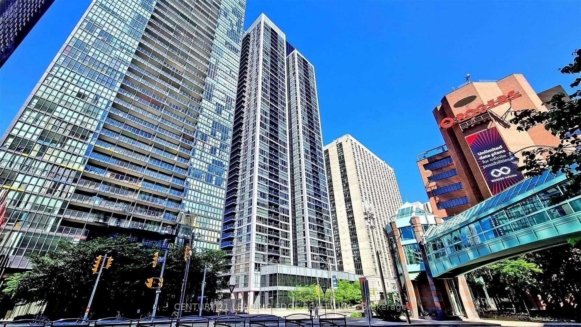 Photo de la propriété:  28 Ted Rogers Way 2609  ON M4Y 2J4 