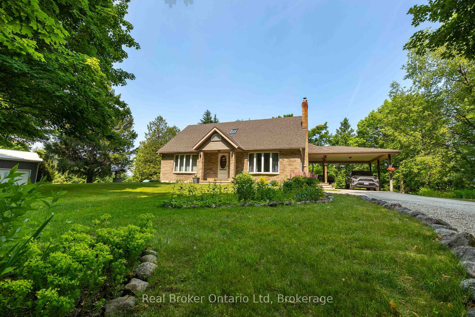 Property Photo: 203 Sideroad 5 N/A ON N0H 1A0