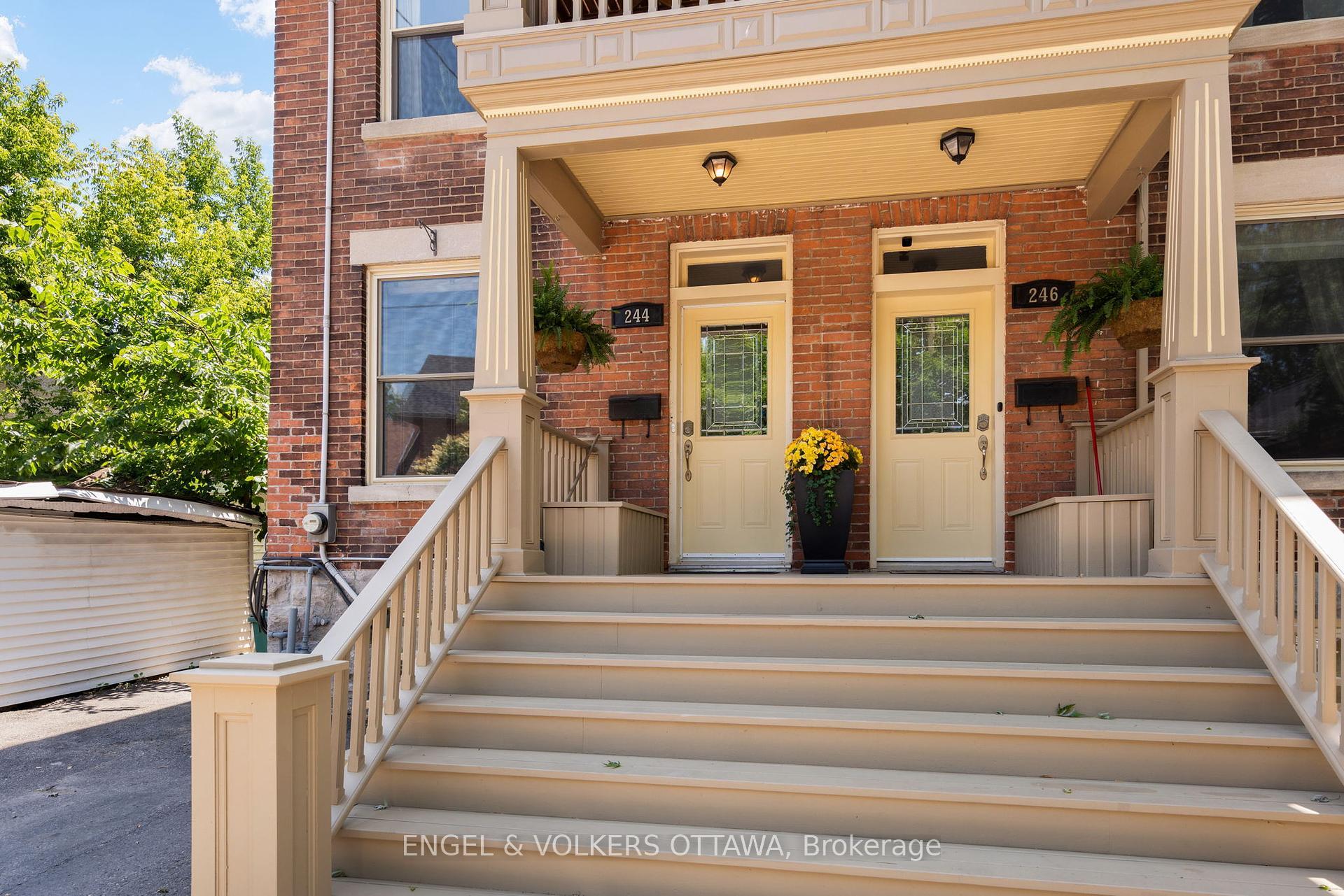 Property Photo: 244 Flora Street ON K1R 5R9