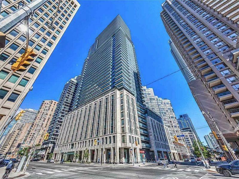 Photo de la propriété: 955 Bay Street 2707 ON M5S 0C6
