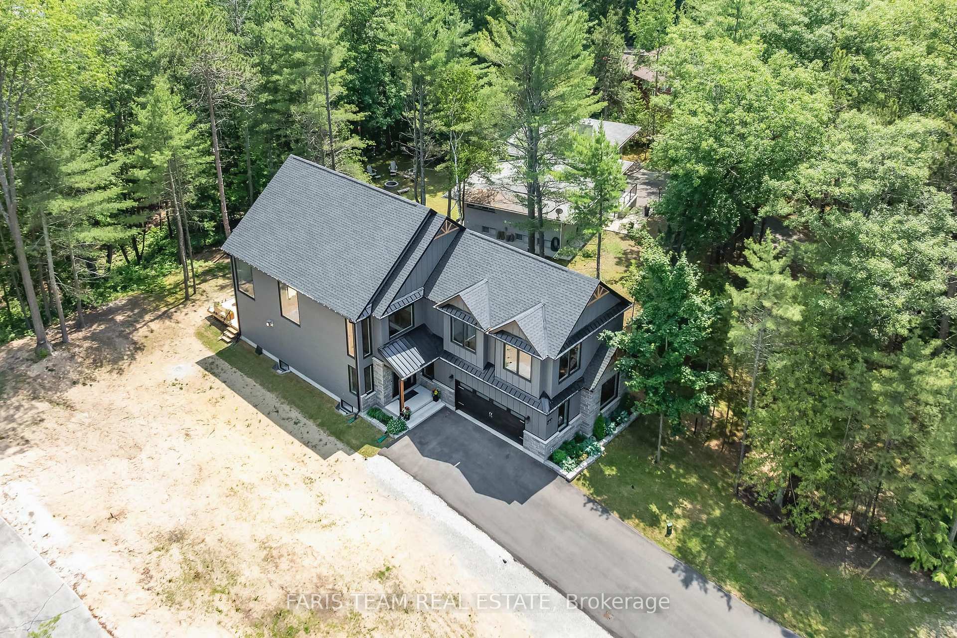 Property Photo: 183 Woodland Drive ON L9Z 2V4