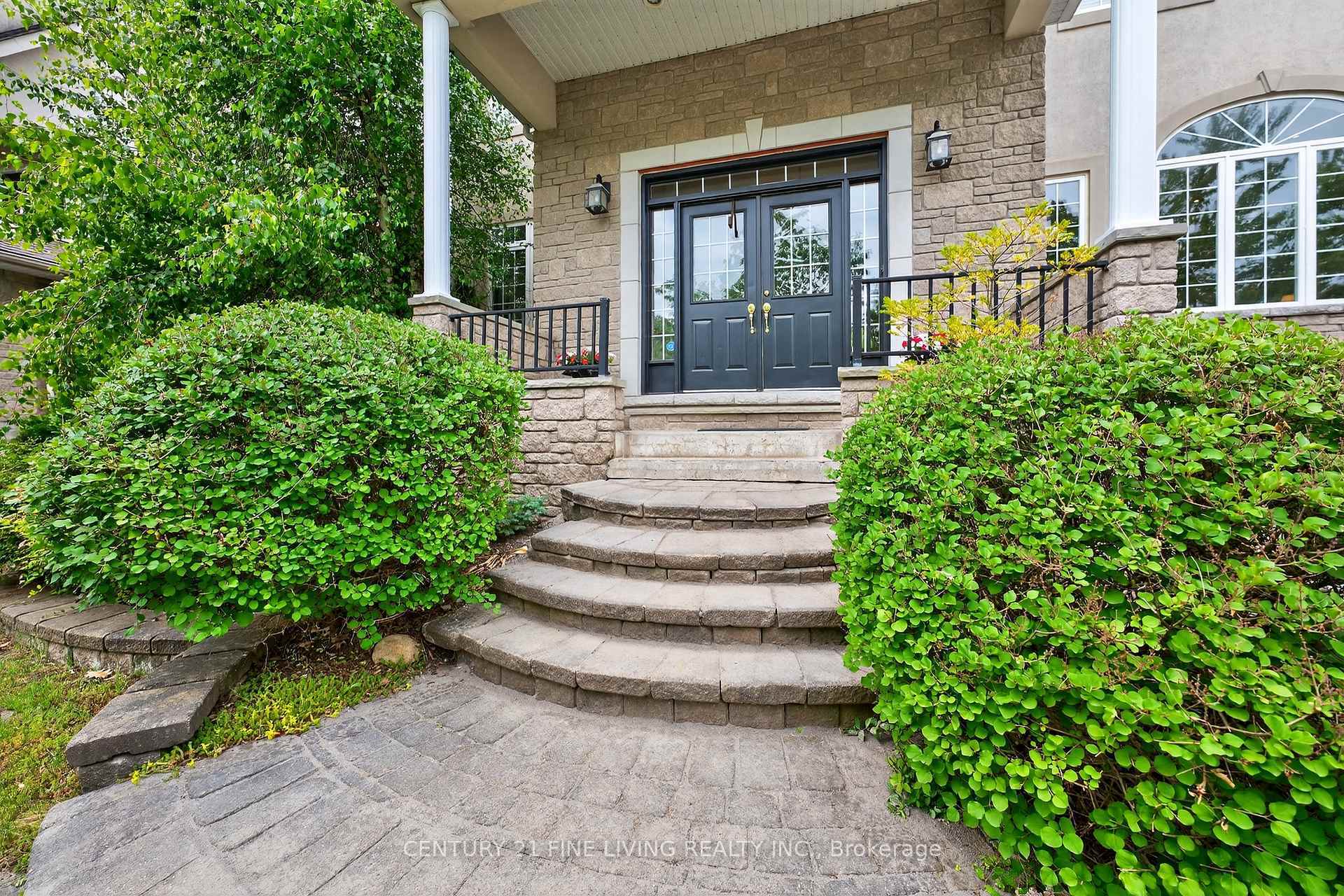 Property Photo: 46 Cumming Drive ON L4N 0C5