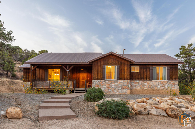 Property Photo: 7590 W Peaches Ln 202 UT 84755
