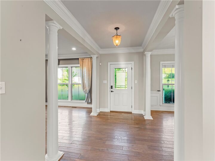 Property Photo: 4402 Walnut Ridge Cir PA 15057