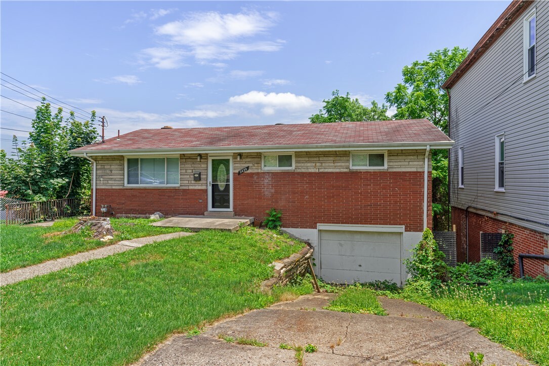 Property Photo: 2429 Perry St PA 15120
