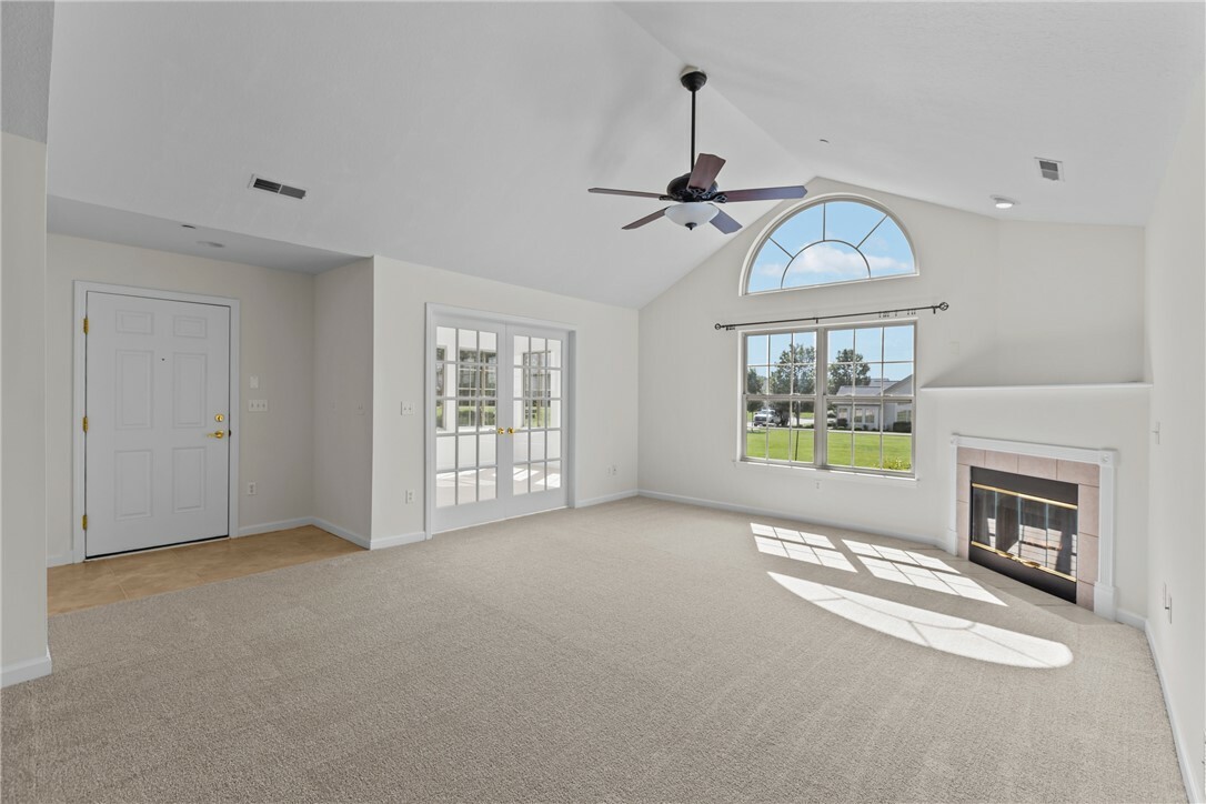 Property Photo: 1901 Golf Course Dr PA 15301