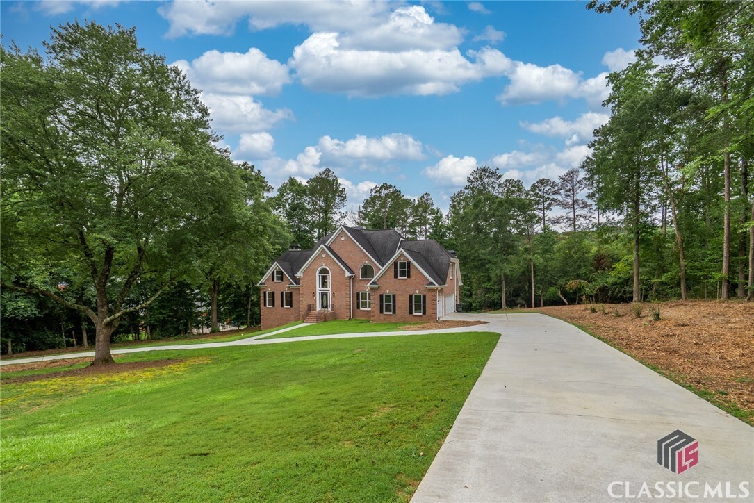 Property Photo: 50 Highlands Ridge Lane GA 30054