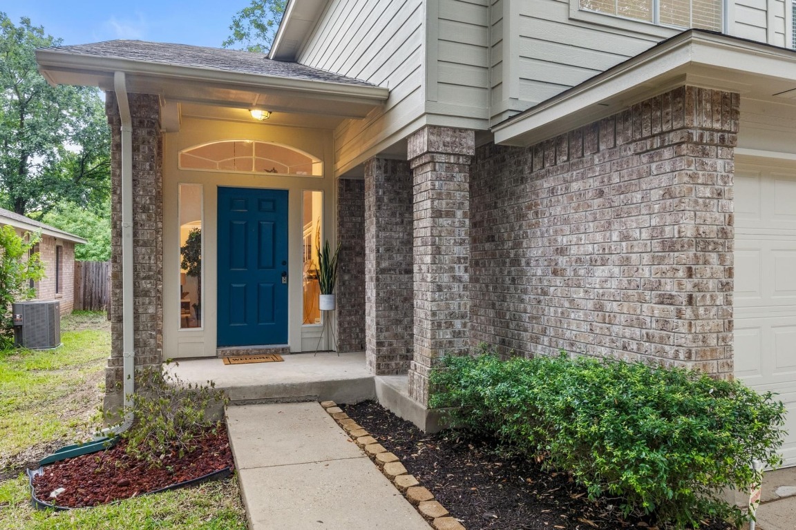 Property Photo:  1449 Sir Thopas Trail  TX 78748 