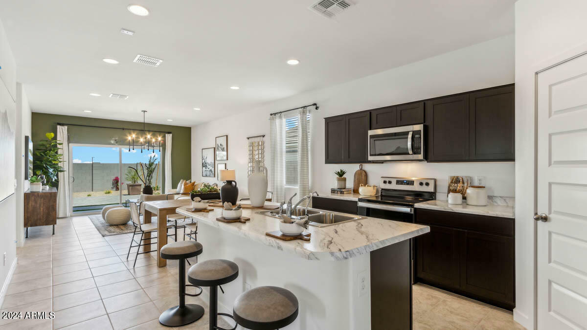 Property Photo: 5617 E Axle Lane AZ 85140