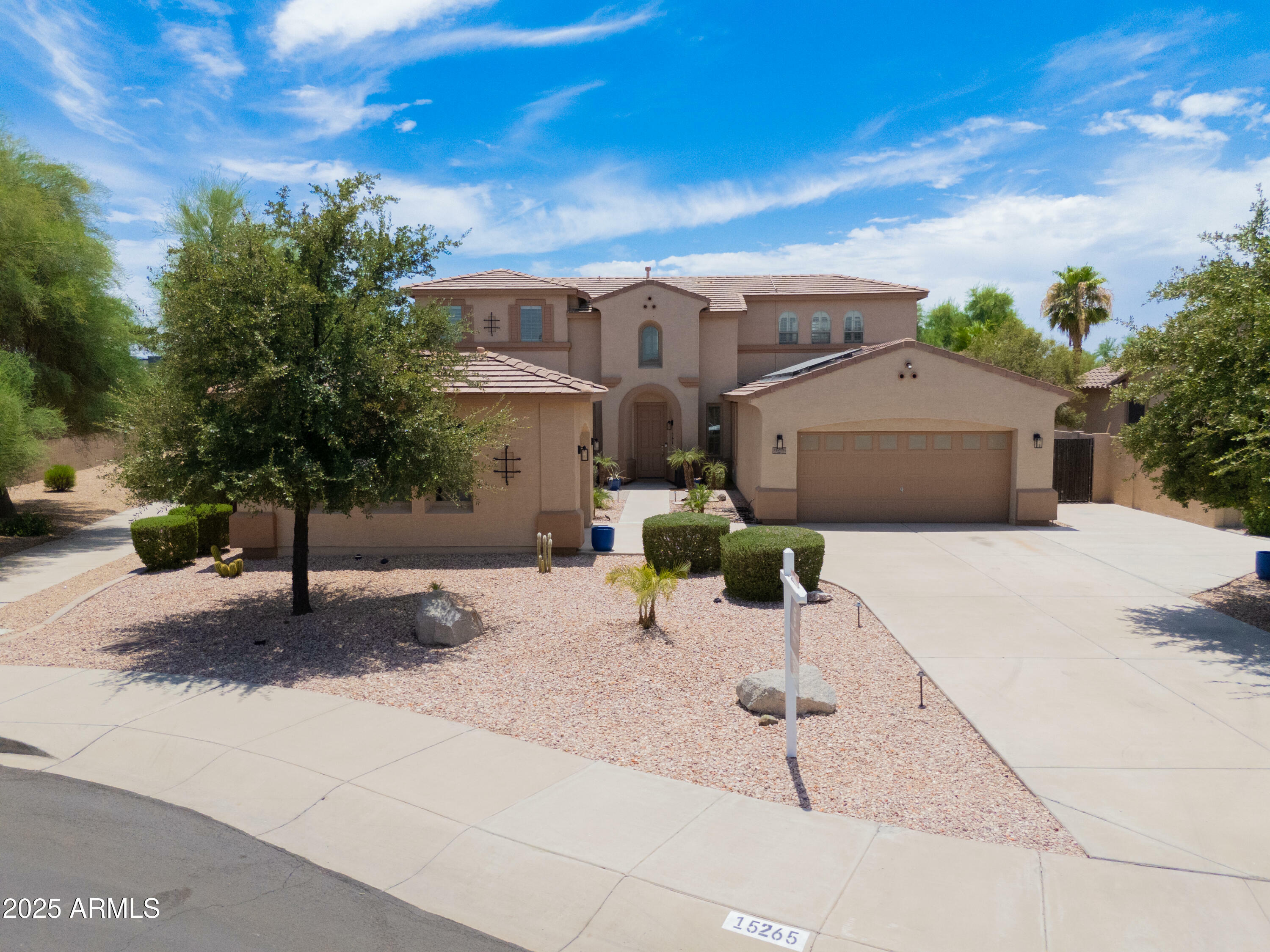Property Photo: 15265 W Montecito Avenue AZ 85395