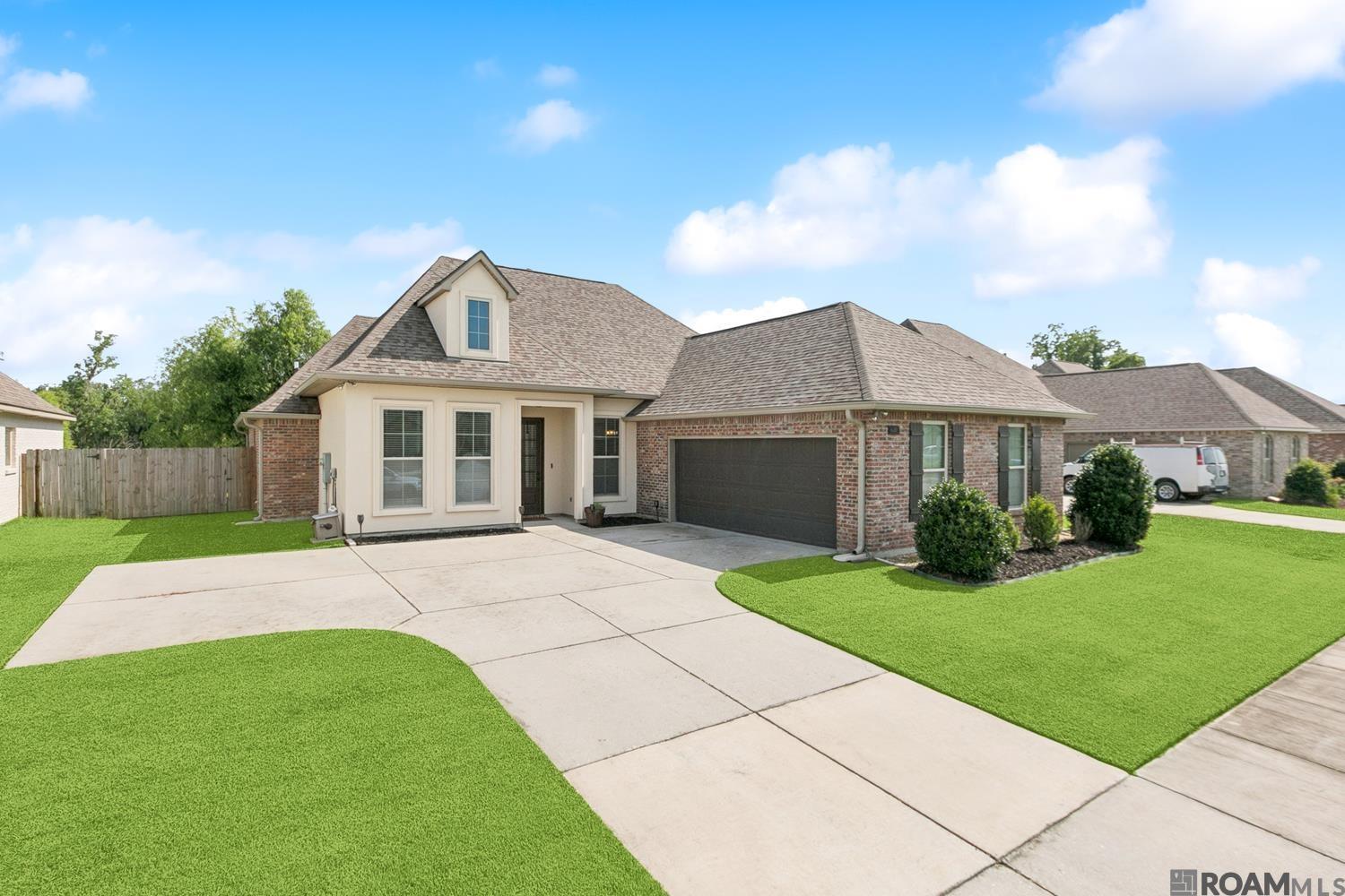 Property Photo:  620 Lakehaven Dr  LA 70737 