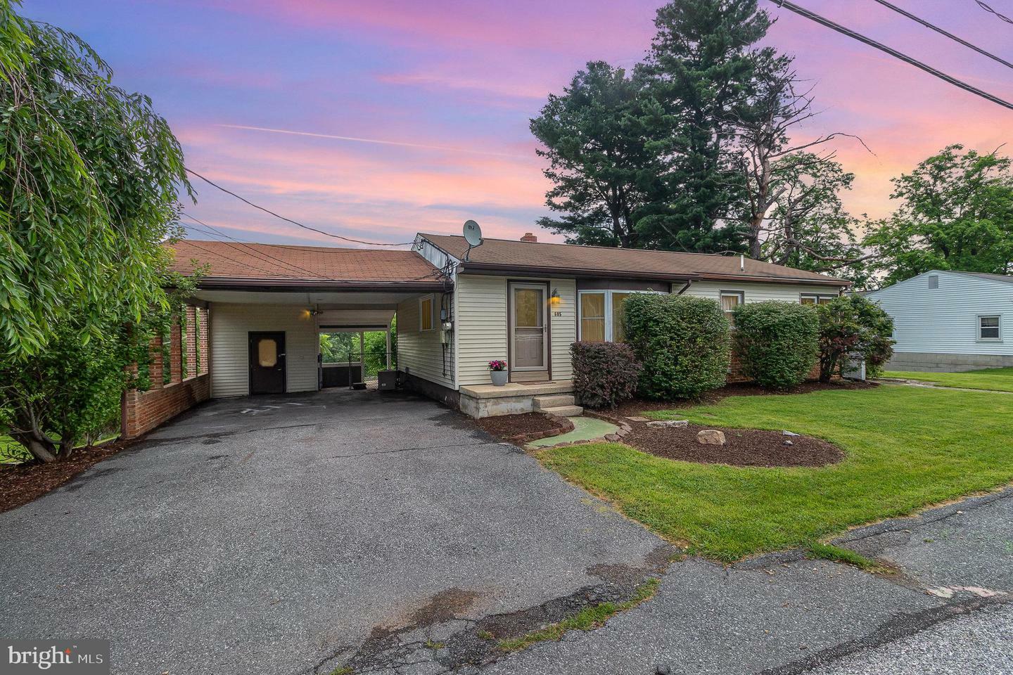 605 Evergreen Road  New Cumberland PA 17070 photo