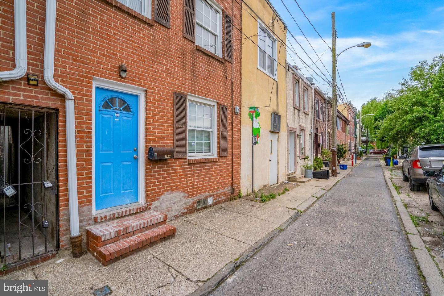 Property Photo:  1127 N Lee Street  PA 19123 