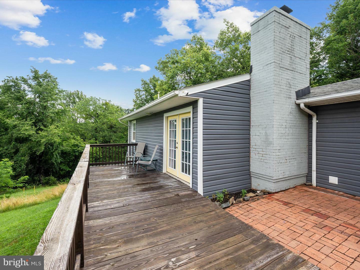 Property Photo: 19 Sleepy Hollow Road VA 22642