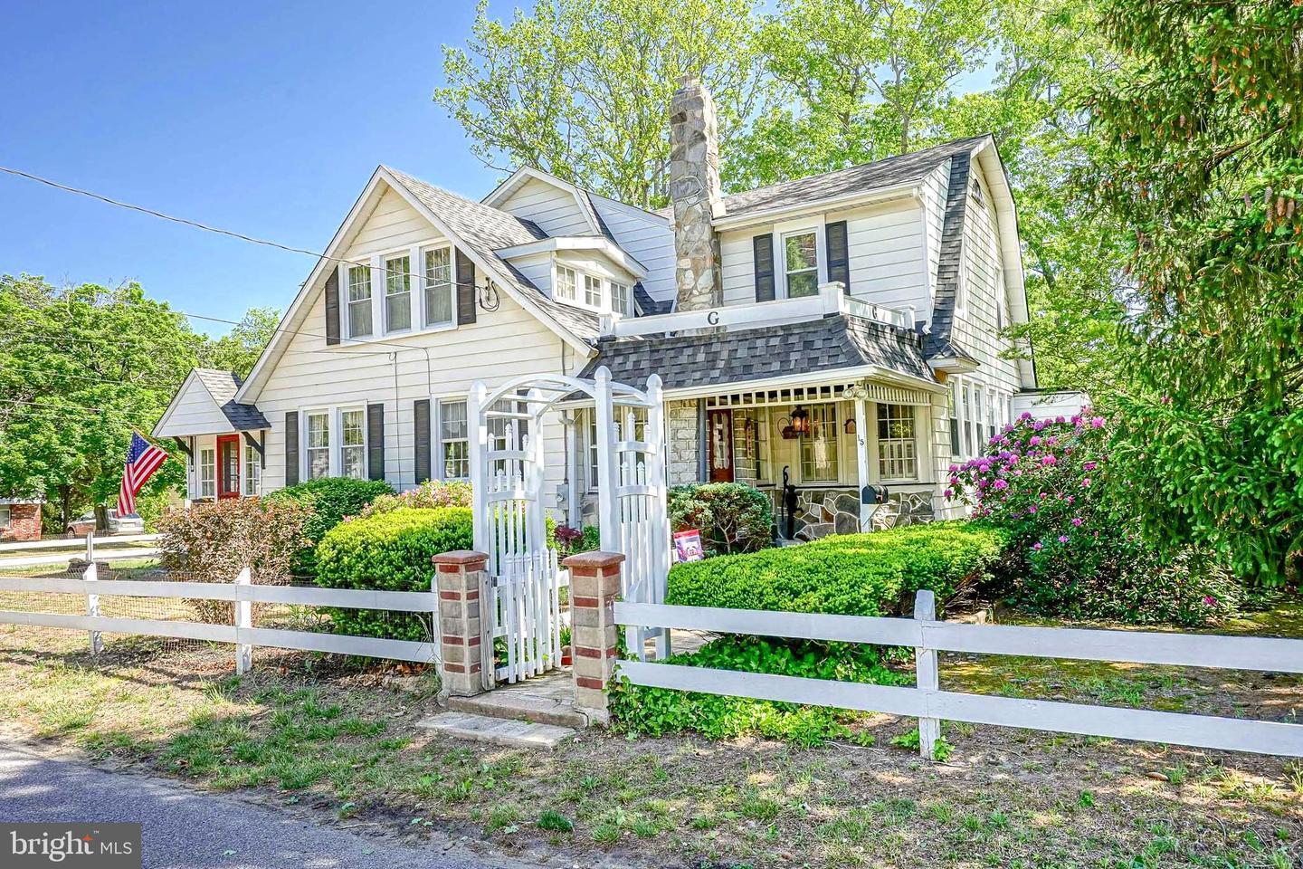Property Photo: 15 W Grove Street NJ 08021