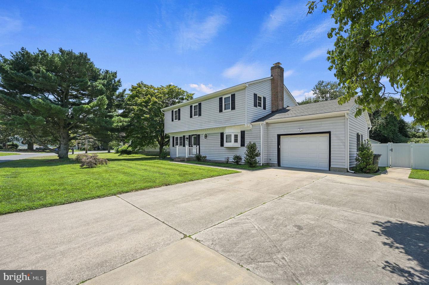 Property Photo:  209 Lakelawn Drive  DE 19963 