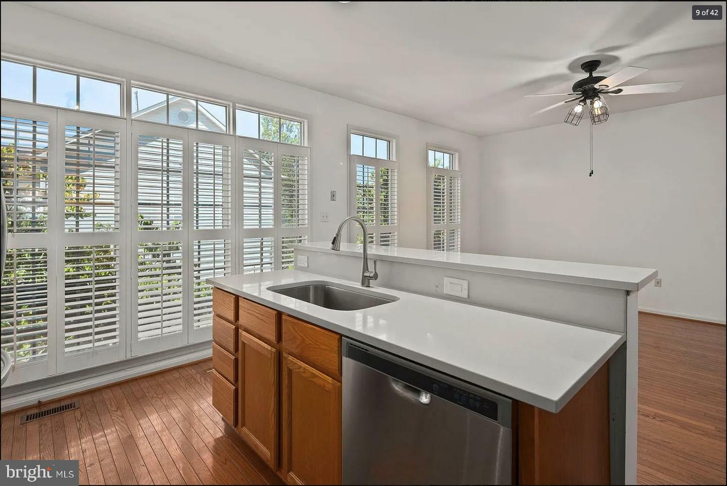 Property Photo:  5394 Chieftain Circle  VA 22312 