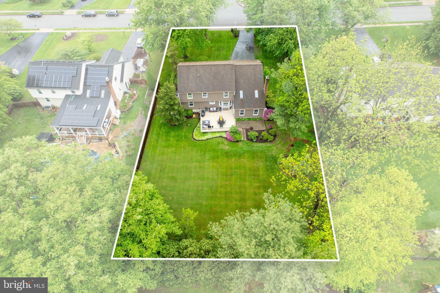 Property Photo:  211 Ravenwood Road  PA 19341 