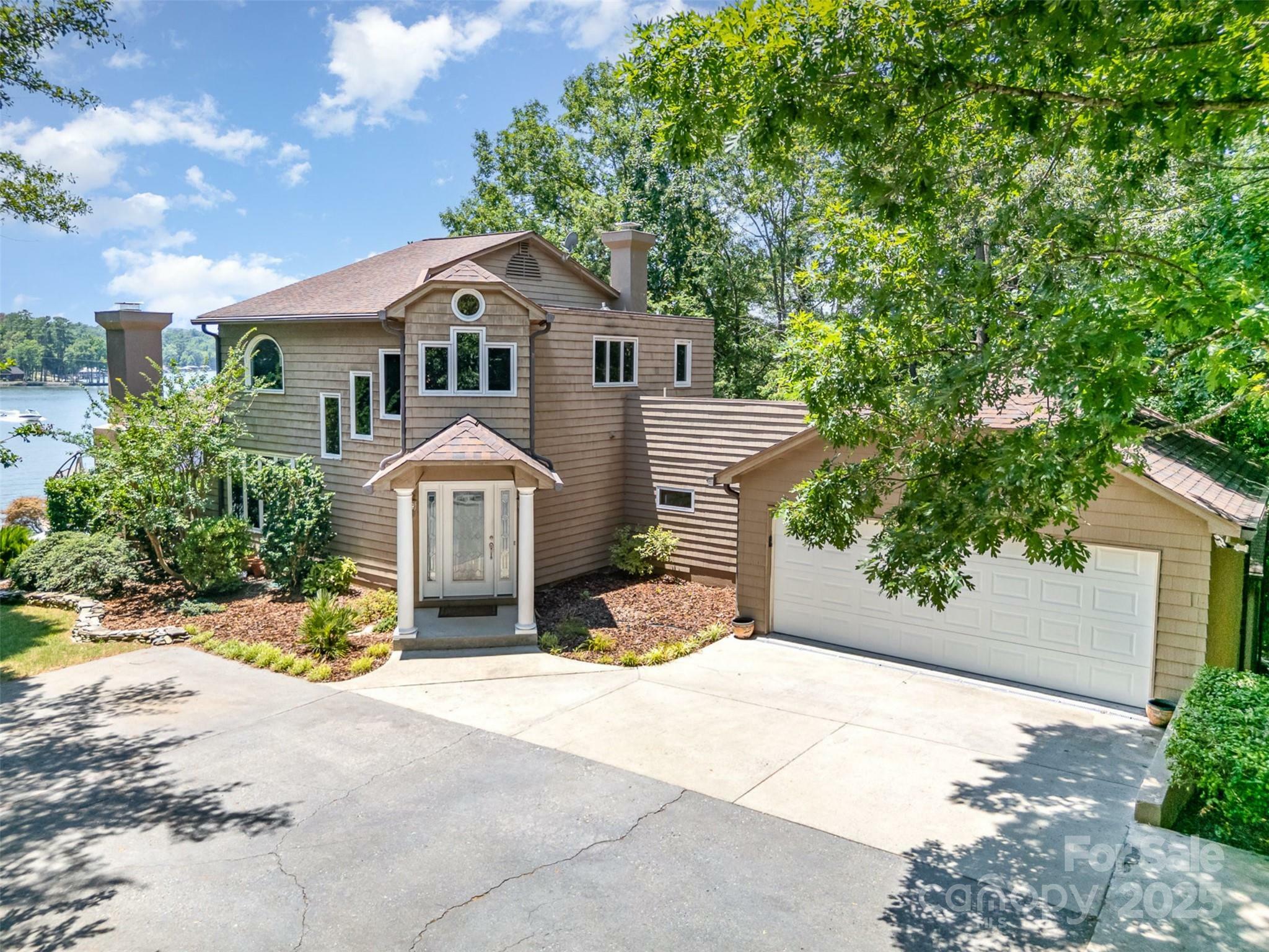 Property Photo: 5 Hidden Cove Lane SC 29710