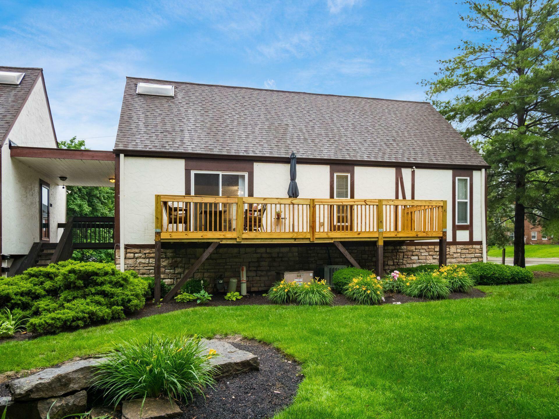 Property Photo: 1589 Arlington Avenue OH 43212