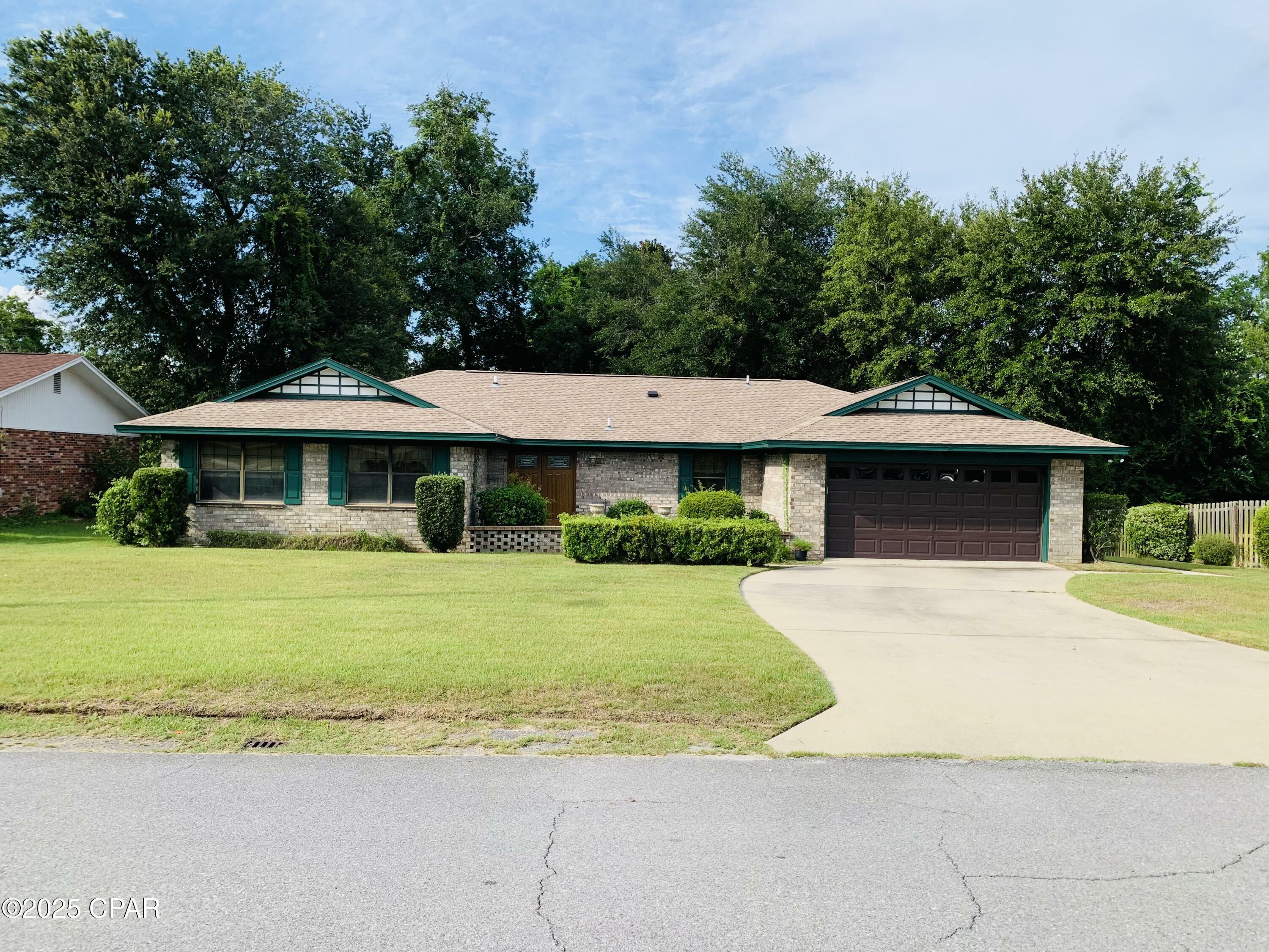 Property Photo: 639 Old Hickory Street FL 32404