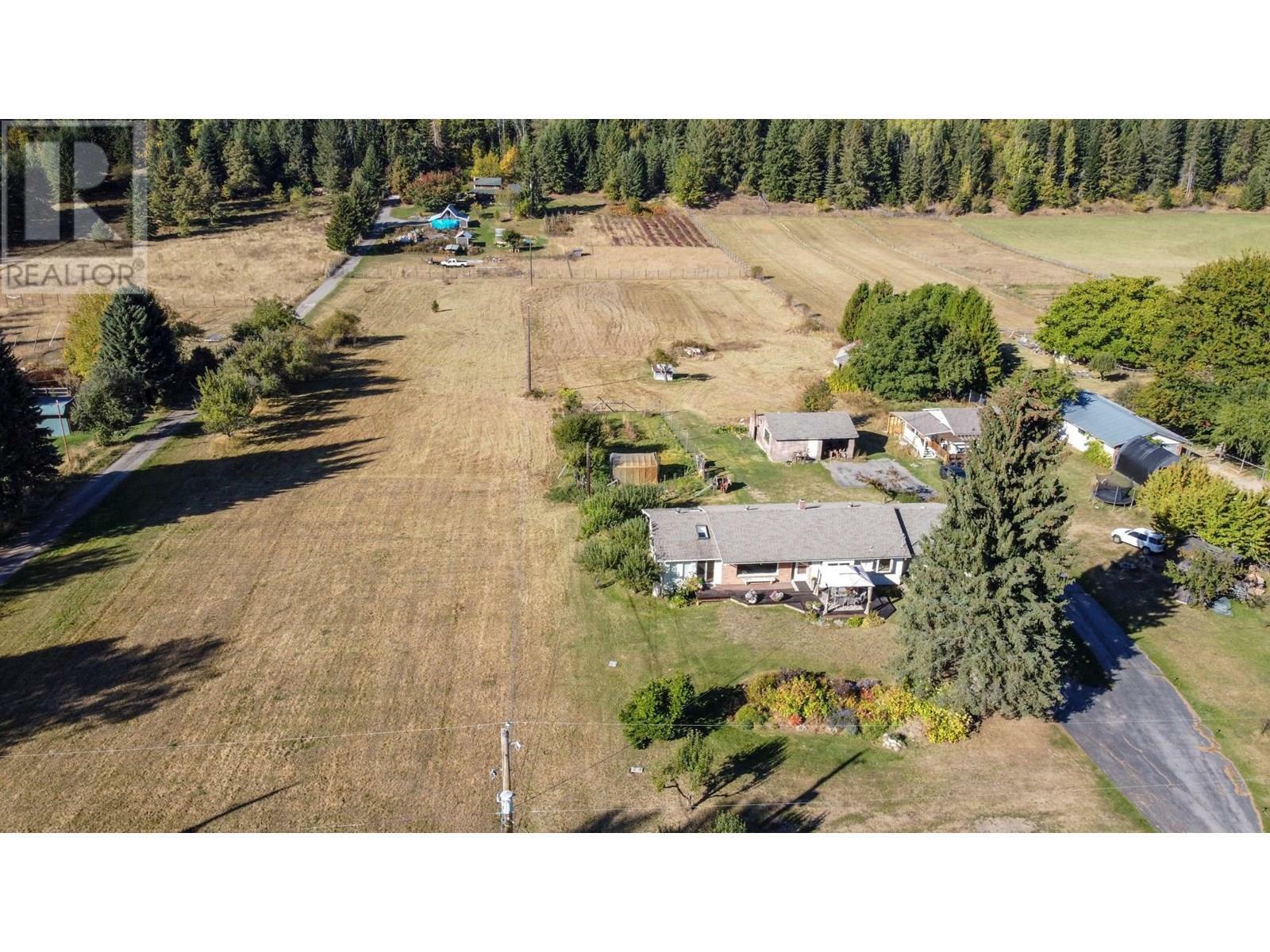 Property Photo: 2697 Shoreacres Road BC V1N 4R1