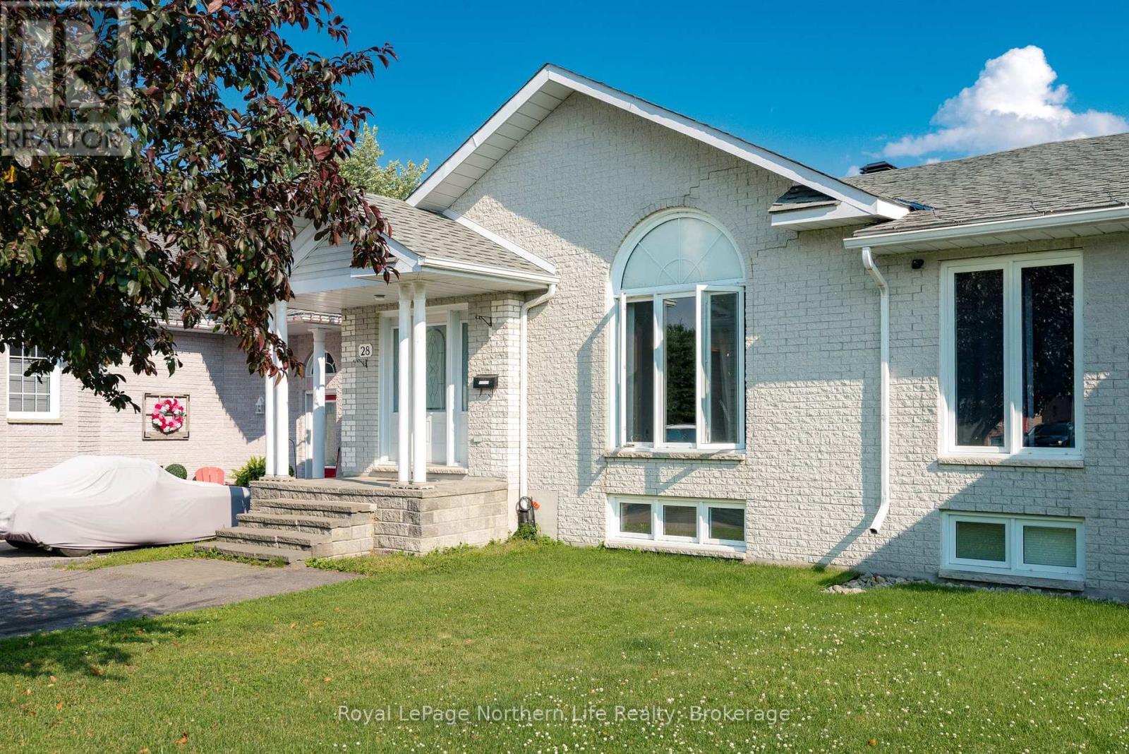 Property Photo: 28 Mariah Street ON P1A 4L9