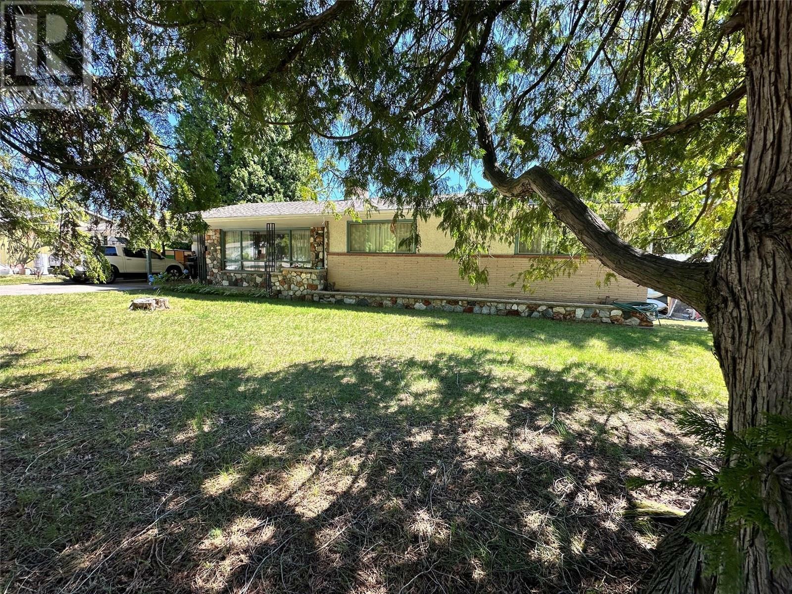 Property Photo: 2629 9th Avenue BC V1N 2Y9