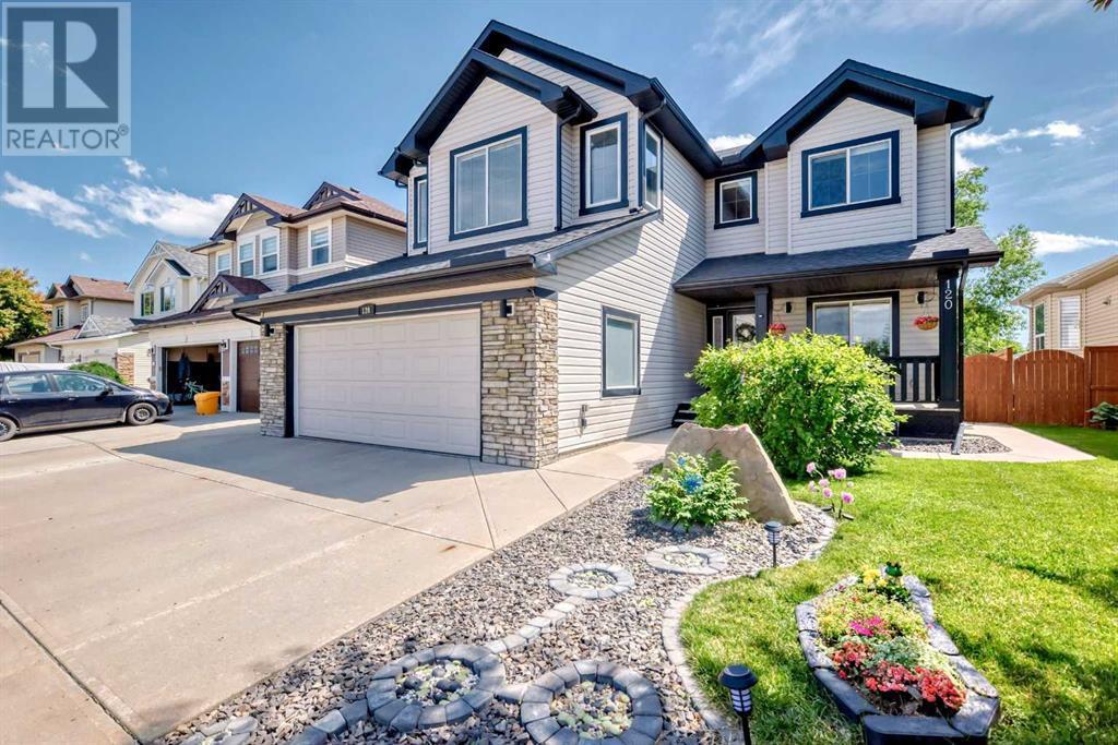 Photo de la propriété: 120 Oakmere Way AB T1X 1N3