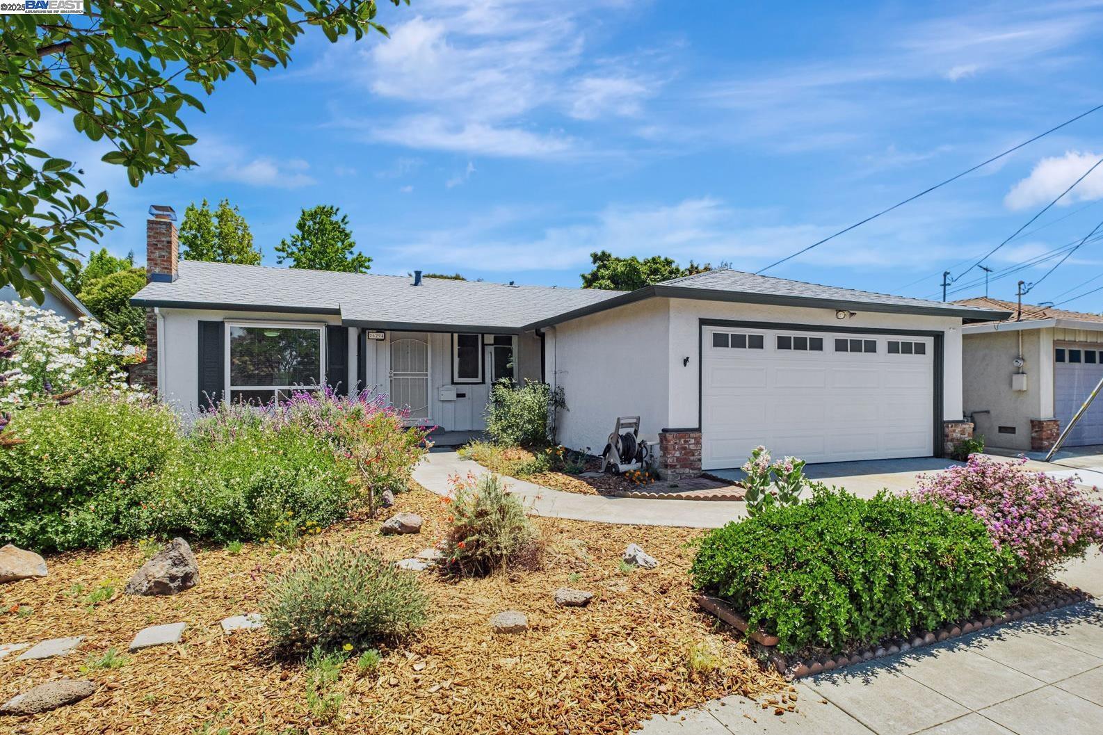 Property Photo: 26294 Dodge Ave CA 94545