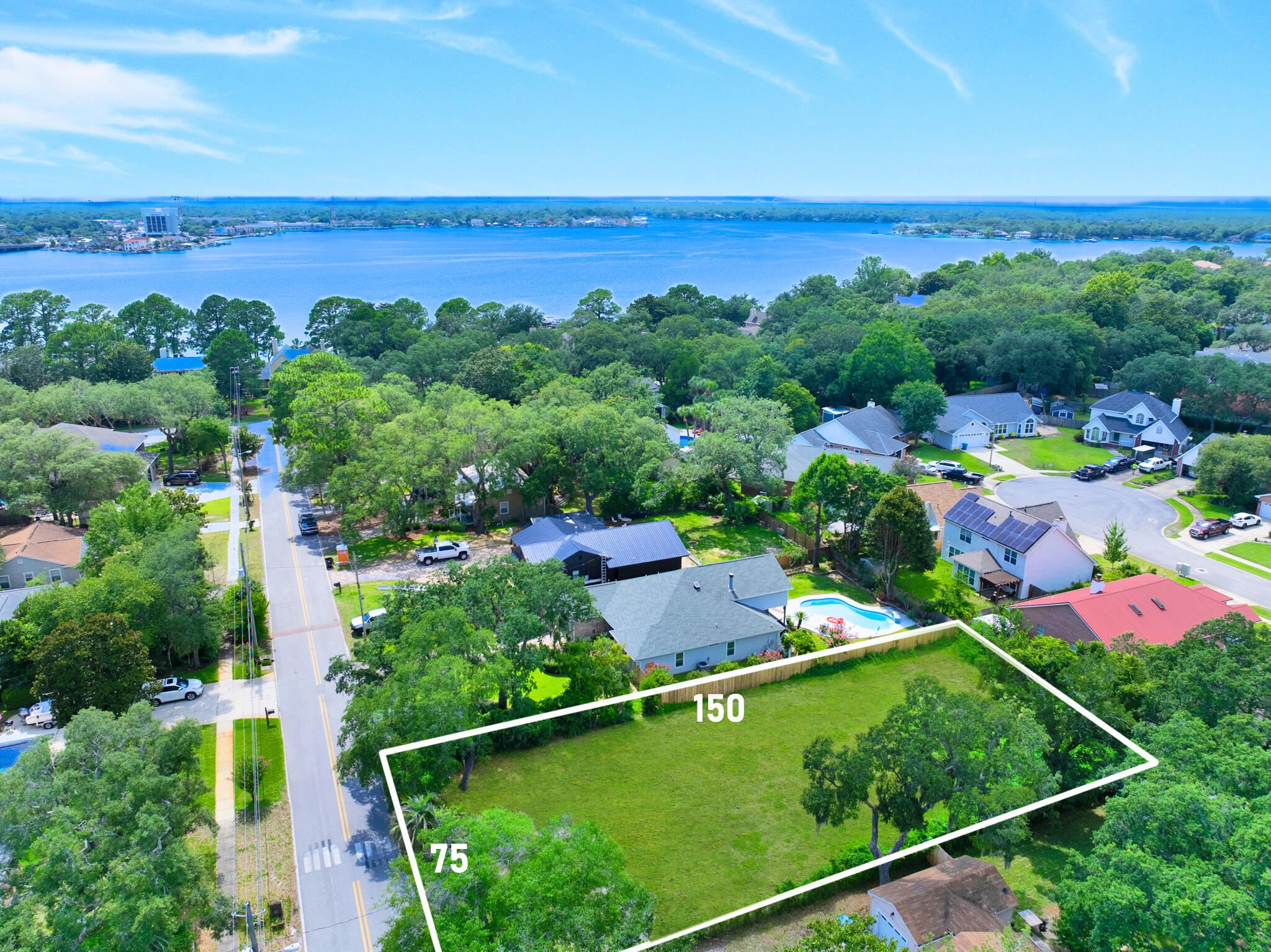 Property Photo: 15 Plew Avenue FL 32579