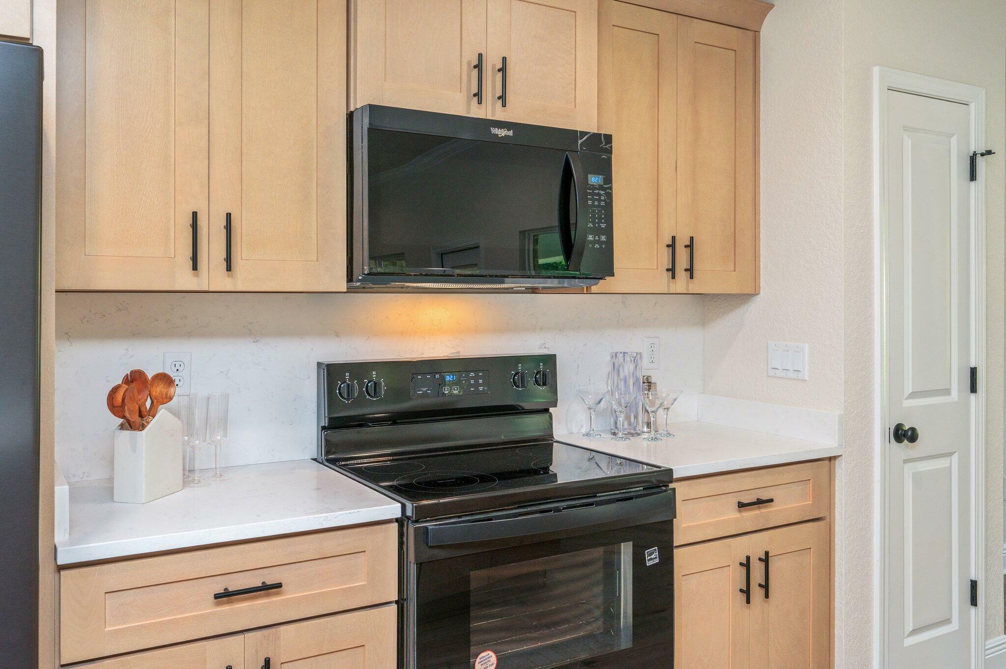 Property Photo: 691 E Bowers Avenue FL 32539