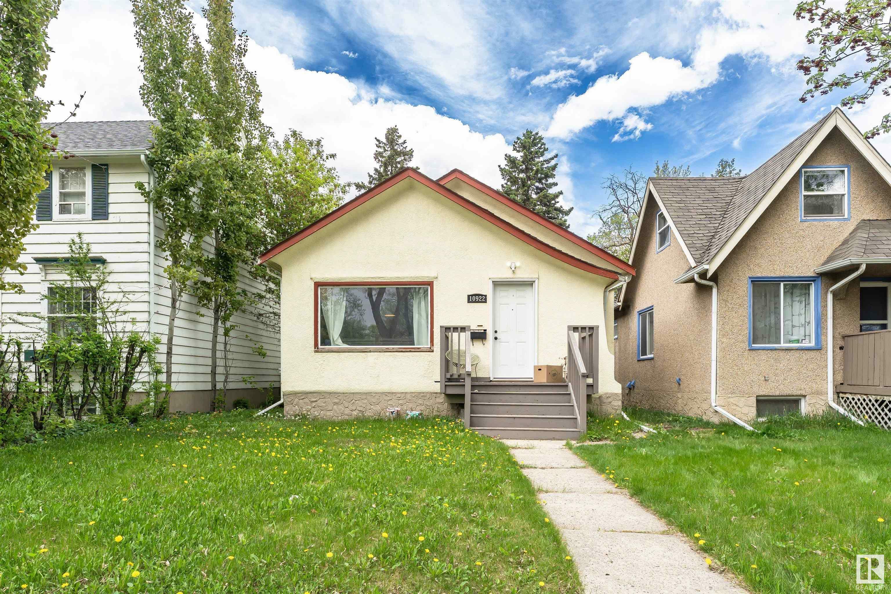 10922 84 Avenue NW  Edmonton AB T6G 0V4 photo