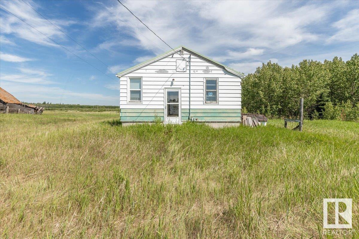 Property Photo: 57022 Rge Road 213 AB T0A 2W0