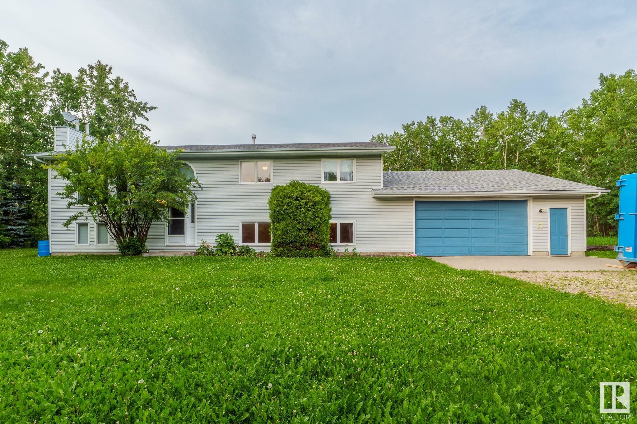 Property Photo: 51112 Rge Road 222 194 AB T8C 1G9
