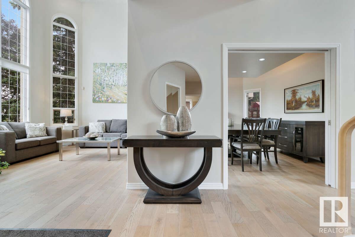 Property Photo:  434 Twin Brooks Crescent NW  AB T6J 6W7 