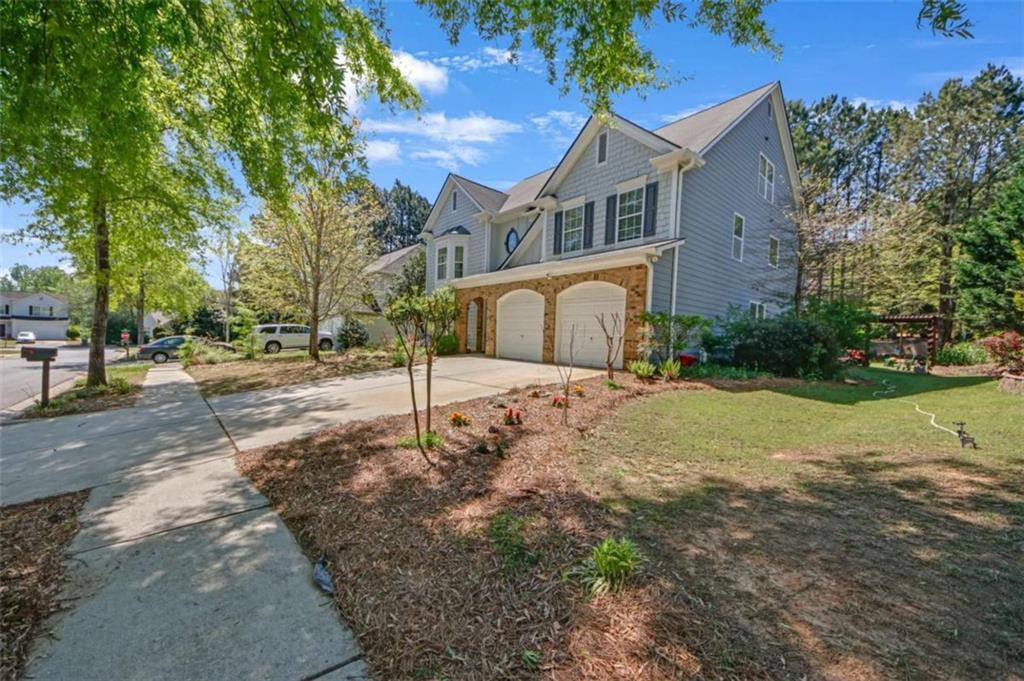 Property Photo: 35 Kestrel Circle GA 30014