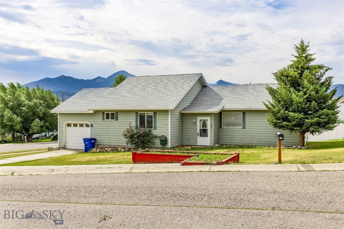 Property Photo: 1304 Absaroka Court MT 59047