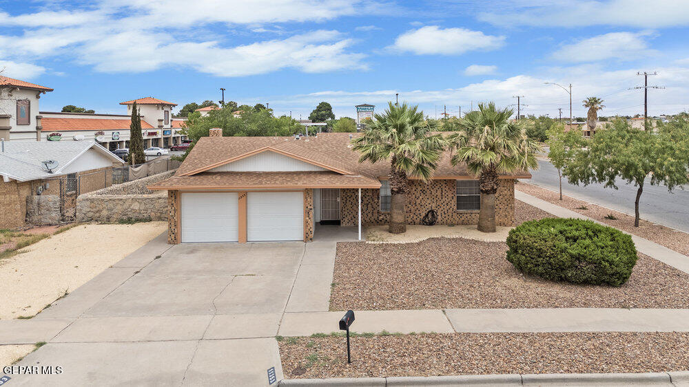 11353 Bunky Henry Lane  El Paso TX 79936 photo