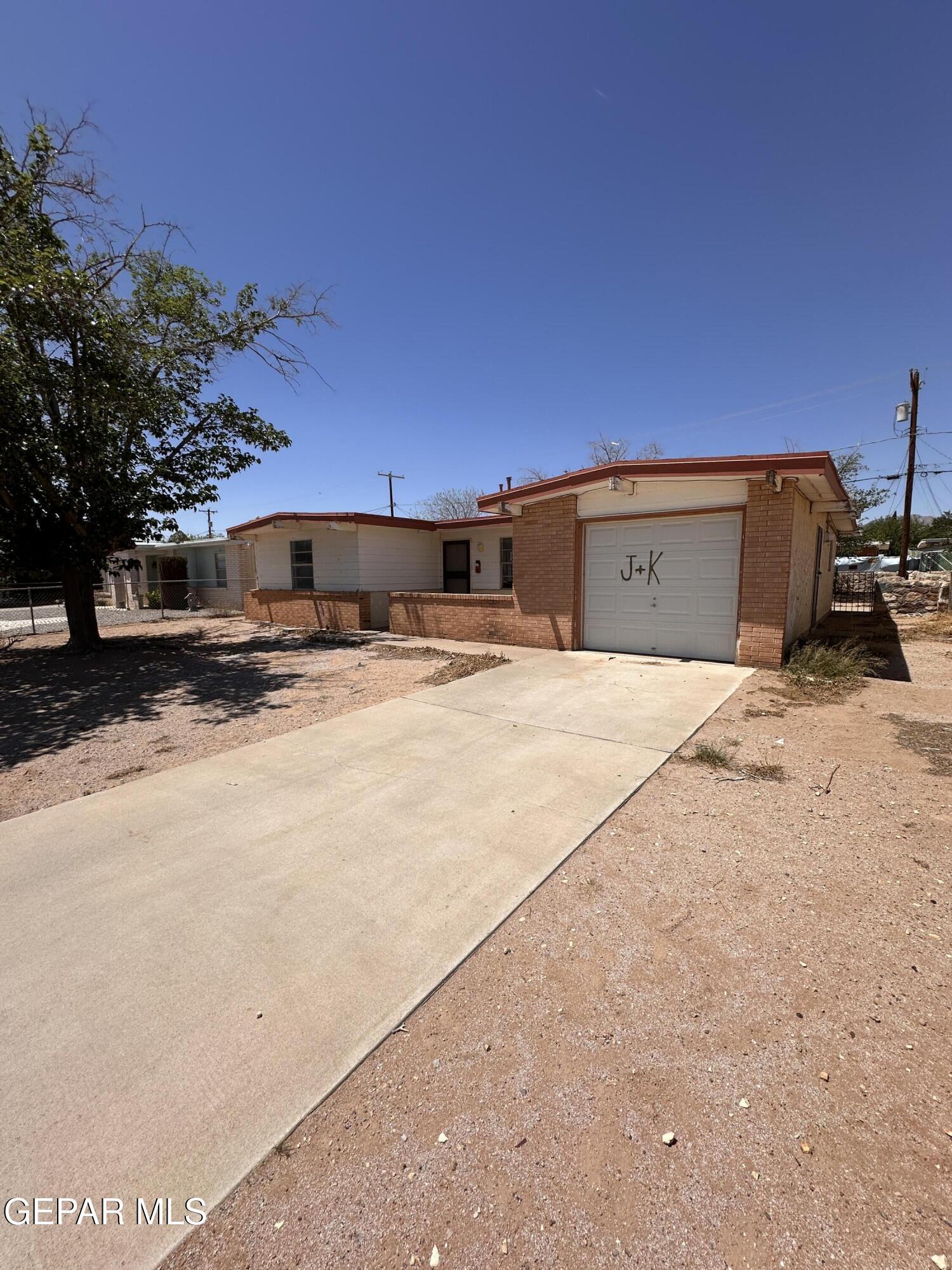 Property Photo: 10529 Champlain Street TX 79924