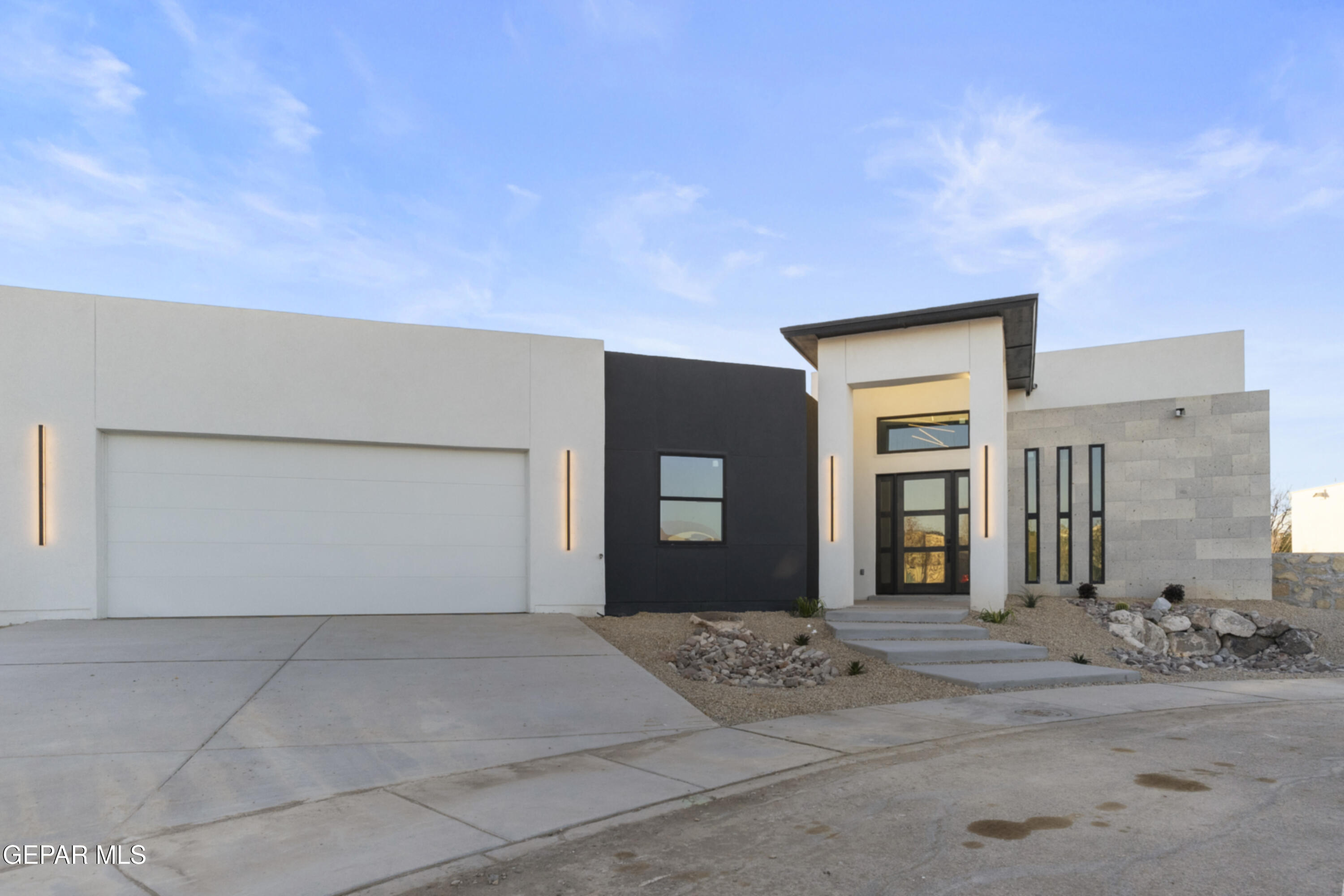 Property Photo: 5833 Mara Place TX 79932