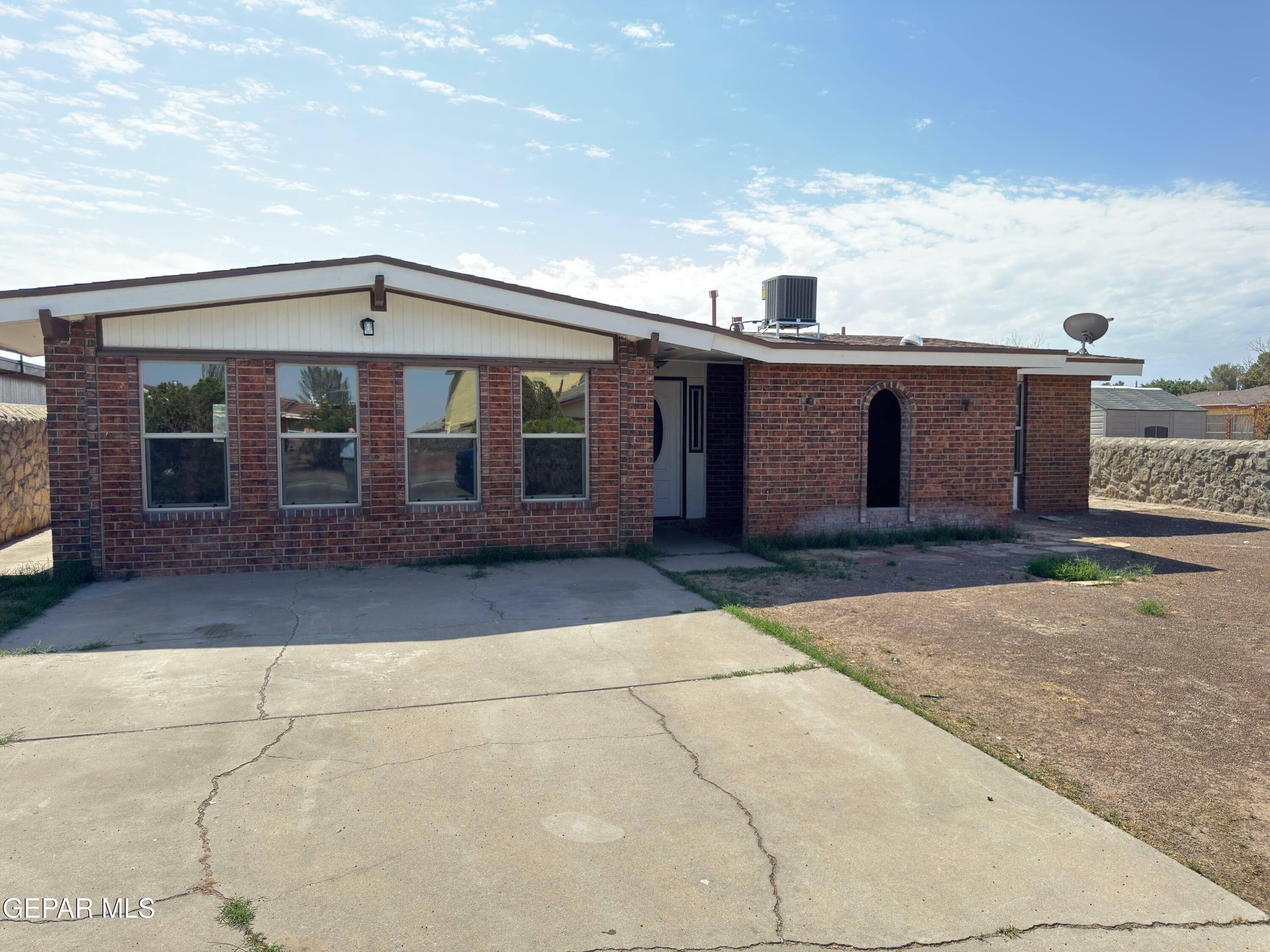 378 Hourglass Drive  El Paso TX 79915 photo