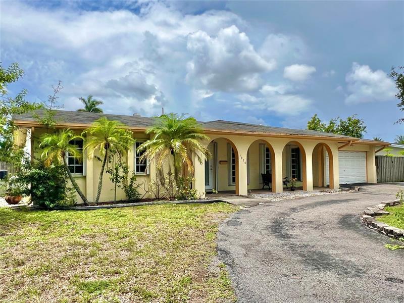 Property Photo: 7020 Plantation Rd FL 33317