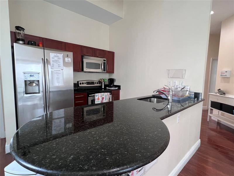 Property Photo: 7275 SW 90th Way 612 FL 33156