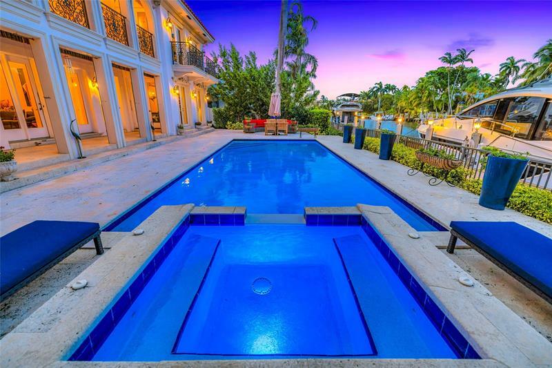 Property Photo: 56 Fiesta Way FL 33301
