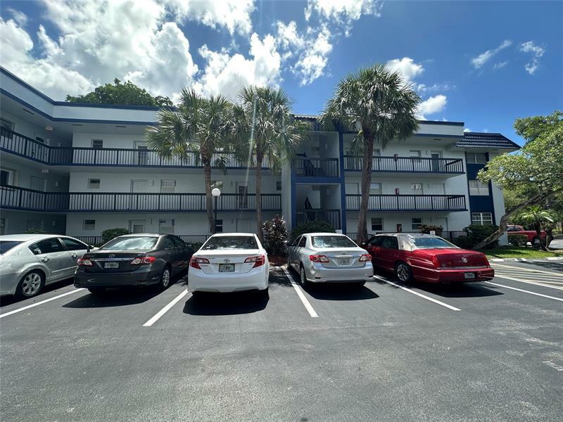 Property Photo: 3180 Holiday Springs Blvd 107 FL 33063