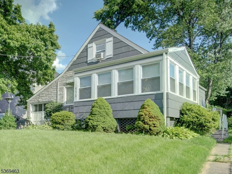 451 Burroughs Ter  Union Twp. NJ 07083 photo