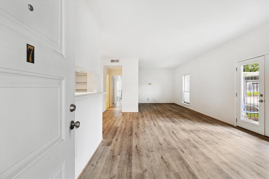 Property Photo: 2425 Augusta Drive 7 TX 77057