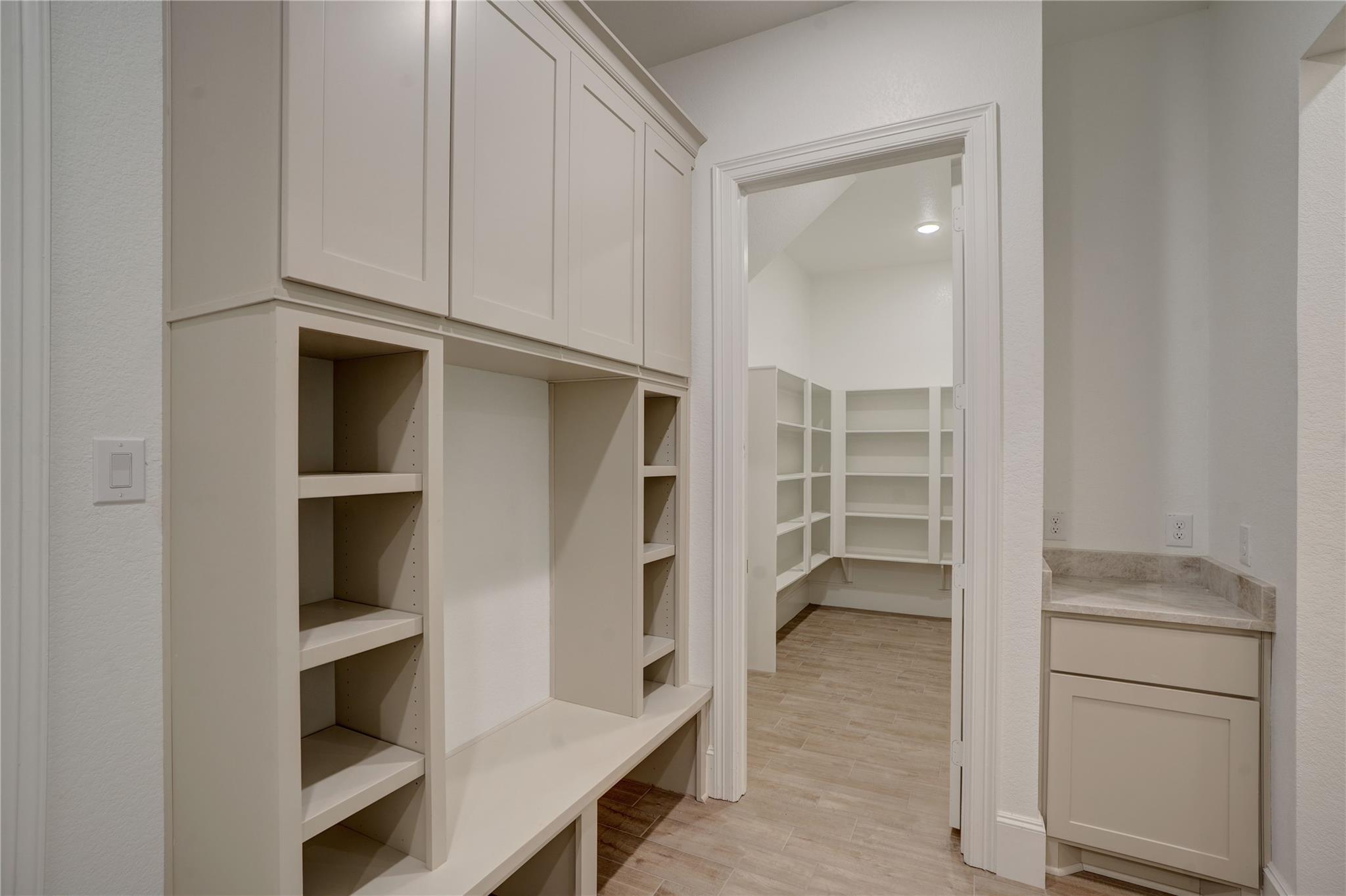 Property Photo: 5 Timber Lane TX 77384