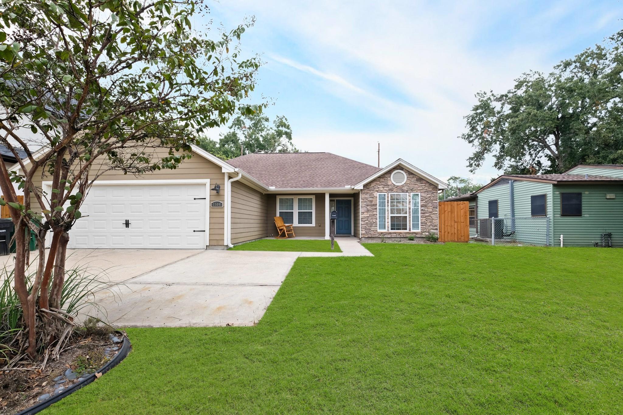 1504 W 43rd Street  Houston TX 77018 photo